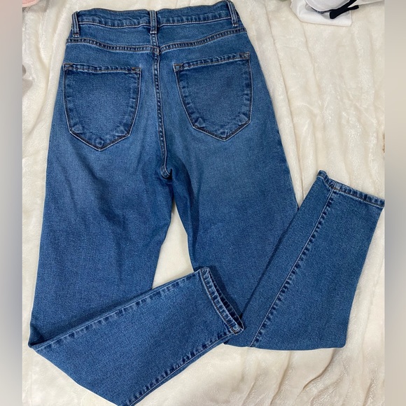 Fashionnova mom jeans - Picture 2 of 2